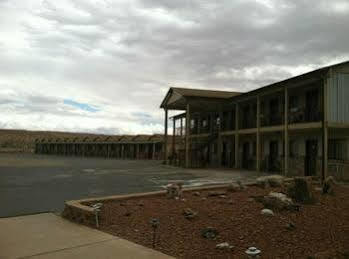 Whispering Sands Motel Hanksville Exterior photo